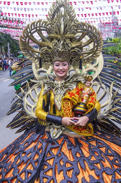 菲律宾宿务市 1月21日 参加者在 Sinulog 节在宿雾市菲律宾在2018年1月21日 Sinulog 是菲律宾圣厄尔尼诺天主教庆祝活动的中心 — 图库照片