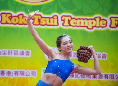 Hong Kong - Mart 04: 14 Tai Kok Tsui tapınağın üzerinde 04 Mart 2018 Hong Kong'da fuar katılımcısı. Tapınak Fuar her yıl düzenlenen bir Çin kültürel olaydır 