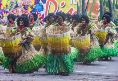 Iloilo, Filipinler - 28 Ocak: Dinagyang Festivali 28 Ocak 2018 üzerinde Iloilo Filipinler katılımcılar. Santo Nino onur dini ve kültürel festival Dinagyang olduğunu