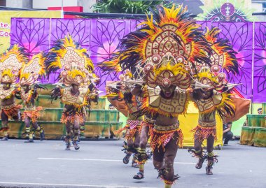 Iloilo, Filipinler - 28 Ocak: Dinagyang Festivali 28 Ocak 2018 üzerinde Iloilo Filipinler katılımcılar. Santo Nino onur dini ve kültürel festival Dinagyang olduğunu