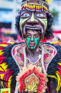 Iloilo, Filipinler - 28 Ocak: Dinagyang Festivali 28 Ocak 2018 üzerinde Iloilo Filipinler katılımcı. Santo Nino onur dini ve kültürel festival Dinagyang olduğunu