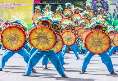 Iloilo, Filipinler - 28 Ocak: Dinagyang Festivali 28 Ocak 2018 üzerinde Iloilo Filipinler katılımcılar. Santo Nino onur dini ve kültürel festival Dinagyang olduğunu