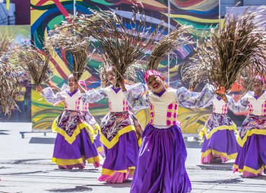 Iloilo, Filipinler - 28 Ocak: Dinagyang Festivali 28 Ocak 2018 üzerinde Iloilo Filipinler katılımcılar. Santo Nino onur dini ve kültürel festival Dinagyang olduğunu