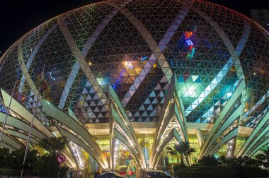 Macau - Mart 07: Lisboa hotel ve casino üzerinde 07 Mart 2018 Macau dış. 1970'te otel açtı ve toplam 2,362 oda var
