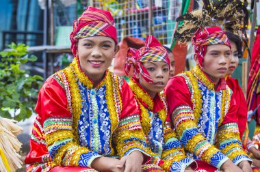 Manila, Filipinler - 27 Nisan: Aliwan fiesta üzerinde 27 Nisan 2018 Manila Filipinler katılımcılar. Aliwan Fiesta farklı kültürel festivaller Filipinler toplar yıllık bir olaydır