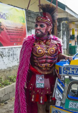 Boac, Filipinler - 30 Mart: Katılımcı Boac Marinduque adası Filipinler Moriones Festivali. Anualy kutsal hafta düzenlenen Moriones Festivali 