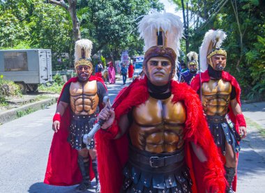 Boac, Filipinler - 30 Mart: Katılımcılar Boac Marinduque Moriones Festivali Türkiye ada. Anualy kutsal hafta düzenlenen Moriones Festivali 