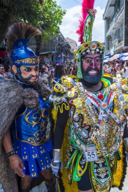 Boac, Filipinler - 30 Mart: Katılımcılar Boac Marinduque Moriones Festivali Türkiye ada. Anualy kutsal hafta düzenlenen Moriones Festivali 