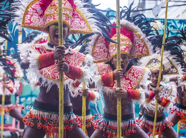 Iloilo, Filipinler - 28 Ocak: Dinagyang Festivali 28 Ocak 2018 üzerinde Iloilo Filipinler katılımcılar. Santo Nino onur dini ve kültürel festival Dinagyang olduğunu