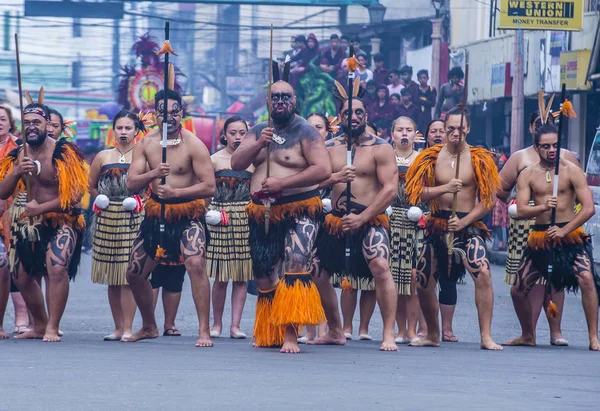 Iloilo, Filipinler - 28 Ocak: Dinagyang Festivali 28 Ocak 2018 üzerinde Iloilo Filipinler Maori dansçıları. Santo Nino onur dini ve kültürel festival Dinagyang olduğunu