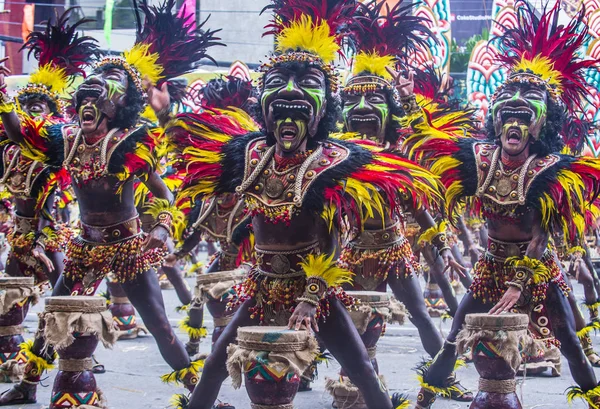 Iloilo, Filipinler - 28 Ocak: Dinagyang Festivali 28 Ocak 2018 üzerinde Iloilo Filipinler katılımcılar. Santo Nino onur dini ve kültürel festival Dinagyang olduğunu