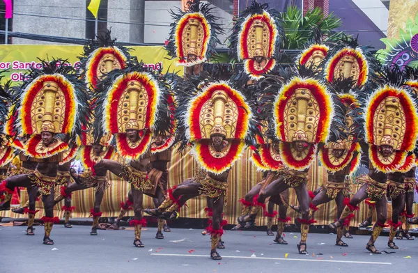 Iloilo, Filipinler - 28 Ocak: Dinagyang Festivali 28 Ocak 2018 üzerinde Iloilo Filipinler katılımcılar. Santo Nino onur dini ve kültürel festival Dinagyang olduğunu