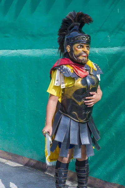 Boac, Filipinler - 30 Mart: Katılımcı Boac Marinduque adası Filipinler Moriones Festivali. Anualy kutsal hafta düzenlenen Moriones Festivali 