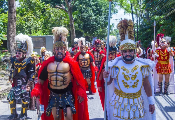Boac, Filipinler - 30 Mart: Katılımcılar Boac Marinduque Moriones Festivali Türkiye ada. Anualy kutsal hafta düzenlenen Moriones Festivali 