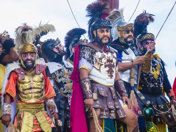 Boac, Filipinler - 30 Mart: Katılımcılar Boac Marinduque Moriones Festivali Türkiye ada. Anualy kutsal hafta düzenlenen Moriones Festivali 