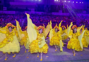 Singapur - 24 Şubat: Katılımcılar üzerinde 24 Şubat 2018 Singapur'da Çingay geçit. Çingay bir yıllık sokak tören ve Çin yeni yılı festivaller bir parçası 