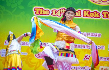 Hong Kong - Mart 04: 14 Tai Kok Tsui tapınağın üzerinde 04 Mart 2018 Hong Kong'da Fuar katılımcıları. Tapınak Fuar her yıl düzenlenen bir Çin kültürel olaydır 