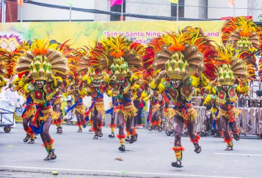 Iloilo, Filipinler - 28 Ocak: Dinagyang Festivali 28 Ocak 2018 üzerinde Iloilo Filipinler katılımcılar. Santo Nino onur dini ve kültürel festival Dinagyang olduğunu
