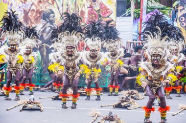 Iloilo, Filipinler - 28 Ocak: Dinagyang Festivali 28 Ocak 2018 üzerinde Iloilo Filipinler katılımcılar. Santo Nino onur dini ve kültürel festival Dinagyang olduğunu