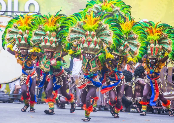 Iloilo, Filipinler - 28 Ocak: Dinagyang Festivali 28 Ocak 2018 üzerinde Iloilo Filipinler katılımcılar. Santo Nino onur dini ve kültürel festival Dinagyang olduğunu