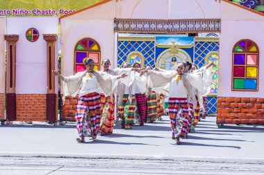 Iloilo, Filipinler - 28 Ocak: Dinagyang Festivali 28 Ocak 2018 üzerinde Iloilo Filipinler katılımcılar. Santo Nino onur dini ve kültürel festival Dinagyang olduğunu