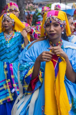 Manila, Filipinler - 27 Nisan: Aliwan fiesta üzerinde 27 Nisan 2018 Manila Filipinler katılımcılar. Aliwan Fiesta farklı kültürel festivaller Filipinler toplar yıllık bir olaydır