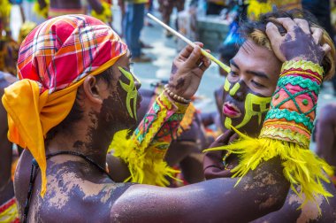 Manila, Filipinler - 27 Nisan: Aliwan fiesta üzerinde 27 Nisan 2018 Manila Filipinler katılımcılar. Aliwan Fiesta farklı kültürel festivaller Filipinler toplar yıllık bir olaydır