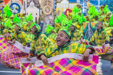 Manila, Filipinler - 27 Nisan: Aliwan fiesta üzerinde 27 Nisan 2018 Manila Filipinler katılımcılar. Aliwan Fiesta farklı kültürel festivaller Filipinler toplar yıllık bir olaydır