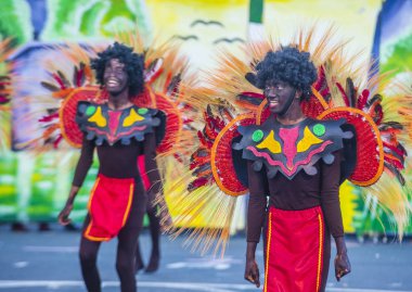 Manila, Filipinler - 27 Nisan: Aliwan fiesta üzerinde 27 Nisan 2018 Manila Filipinler katılımcılar. Aliwan Fiesta farklı kültürel festivaller Filipinler toplar yıllık bir olaydır