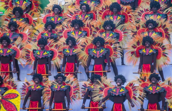 Manila, Filipinler - 27 Nisan: Aliwan fiesta üzerinde 27 Nisan 2018 Manila Filipinler katılımcılar. Aliwan Fiesta farklı kültürel festivaller Filipinler toplar yıllık bir olaydır