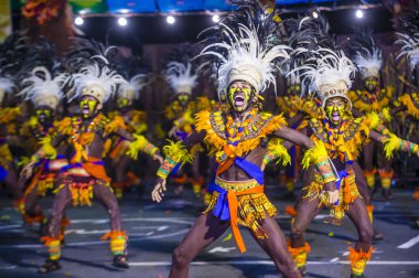 Manila, Filipinler - 27 Nisan: Aliwan fiesta üzerinde 27 Nisan 2018 Manila Filipinler katılımcılar. Aliwan Fiesta farklı kültürel festivaller Filipinler toplar yıllık bir olaydır