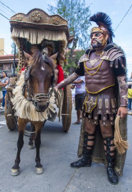 Boac, Filipinler - 30 Mart: Katılımcı Boac Marinduque adası Filipinler Moriones Festivali. Anualy kutsal hafta düzenlenen Moriones Festivali 
