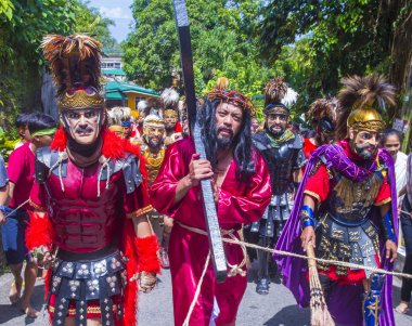 Boac, Filipinler - 30 Mart: Katılımcılar Boac Marinduque Moriones Festivali Türkiye ada. Anualy kutsal hafta düzenlenen Moriones Festivali 