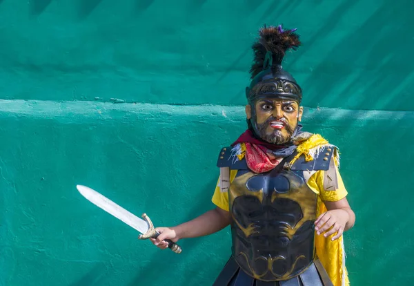 Boac, Filipinler - 30 Mart: Katılımcı Boac Marinduque adası Filipinler Moriones Festivali. Anualy kutsal hafta düzenlenen Moriones Festivali 
