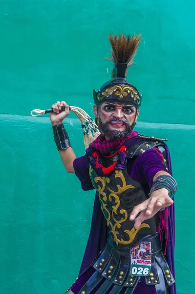 Boac, Filipinler - 30 Mart: Katılımcı Boac Marinduque adası Filipinler Moriones Festivali. Anualy kutsal hafta düzenlenen Moriones Festivali 