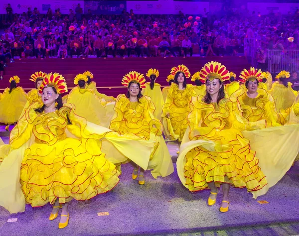 Singapur - 24 Şubat: Katılımcılar üzerinde 24 Şubat 2018 Singapur'da Çingay geçit. Çingay bir yıllık sokak tören ve Çin yeni yılı festivaller bir parçası 