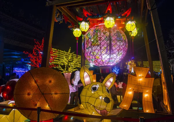 Taipei Feb Decorazioni Cinesi Capodanno Nel Tempio Longshan Taipei Taiwan — Foto Stock