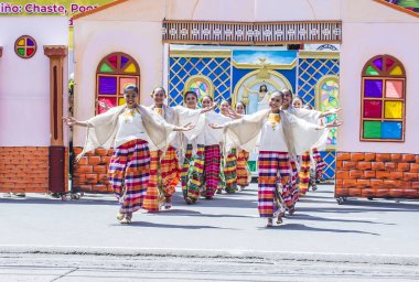 Iloilo, Filipinler - 28 Ocak: Dinagyang Festivali 28 Ocak 2018 üzerinde Iloilo Filipinler katılımcılar. Santo Nino onur dini ve kültürel festival Dinagyang olduğunu