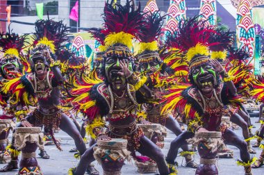 Iloilo, Filipinler - 28 Ocak: Dinagyang Festivali 28 Ocak 2018 üzerinde Iloilo Filipinler katılımcılar. Santo Nino onur dini ve kültürel festival Dinagyang olduğunu