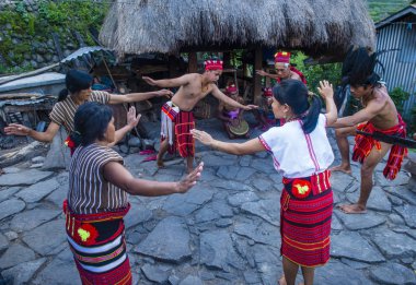 Banaue, Filipinler - Mayıs 02: Banaue 02 Mayıs 2018 Filipinler azınlıkta Ifugao insanlardan. Kuzey Filipinler dağların çoğunlukla canlı Ifugao azınlık