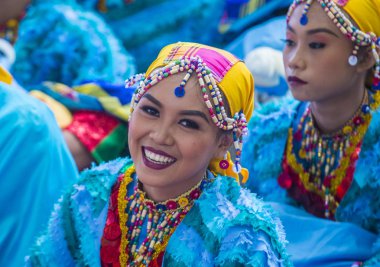 Manila, Filipinler - 27 Nisan: Aliwan fiesta üzerinde 27 Nisan 2018 Manila Filipinler katılımcılar. Aliwan Fiesta farklı kültürel festivaller Filipinler toplar yıllık bir olaydır