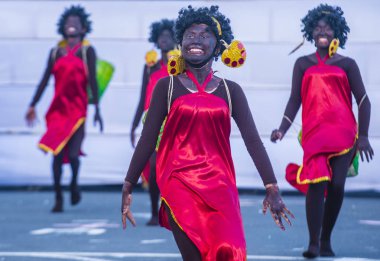 Manila, Filipinler - 27 Nisan: Aliwan fiesta üzerinde 27 Nisan 2018 Manila Filipinler katılımcılar. Aliwan Fiesta farklı kültürel festivaller Filipinler toplar yıllık bir olaydır