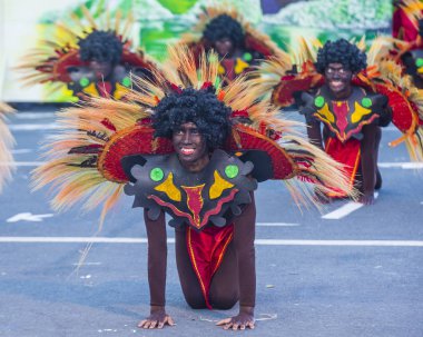 Manila, Filipinler - 27 Nisan: Aliwan fiesta üzerinde 27 Nisan 2018 Manila Filipinler katılımcılar. Aliwan Fiesta farklı kültürel festivaller Filipinler toplar yıllık bir olaydır