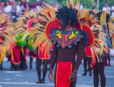 Manila, Filipinler - 27 Nisan: Aliwan fiesta üzerinde 27 Nisan 2018 Manila Filipinler katılımcılar. Aliwan Fiesta farklı kültürel festivaller Filipinler toplar yıllık bir olaydır