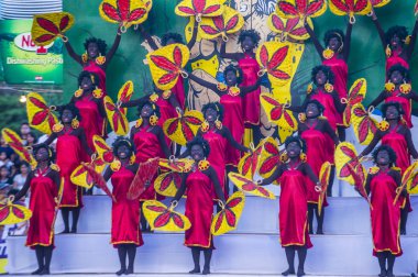 Manila, Filipinler - 27 Nisan: Aliwan fiesta üzerinde 27 Nisan 2018 Manila Filipinler katılımcılar. Aliwan Fiesta farklı kültürel festivaller Filipinler toplar yıllık bir olaydır