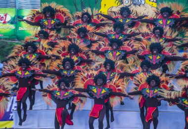 Manila, Filipinler - 27 Nisan: Aliwan fiesta üzerinde 27 Nisan 2018 Manila Filipinler katılımcılar. Aliwan Fiesta farklı kültürel festivaller Filipinler toplar yıllık bir olaydır