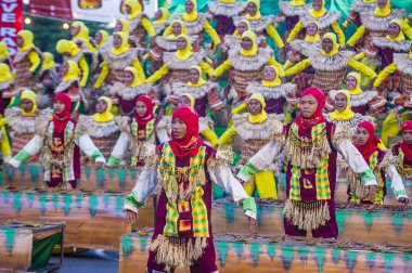 Manila, Filipinler - 27 Nisan: Aliwan fiesta üzerinde 27 Nisan 2018 Manila Filipinler katılımcılar. Aliwan Fiesta farklı kültürel festivaller Filipinler toplar yıllık bir olaydır