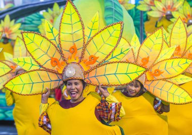 Manila, Filipinler - 27 Nisan: Aliwan fiesta üzerinde 27 Nisan 2018 Manila Filipinler katılımcılar. Aliwan Fiesta farklı kültürel festivaller Filipinler toplar yıllık bir olaydır
