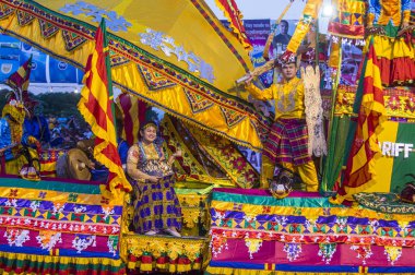 Manila, Filipinler - 27 Nisan: Aliwan fiesta üzerinde 27 Nisan 2018 Manila Filipinler katılımcılar. Aliwan Fiesta farklı kültürel festivaller Filipinler toplar yıllık bir olaydır