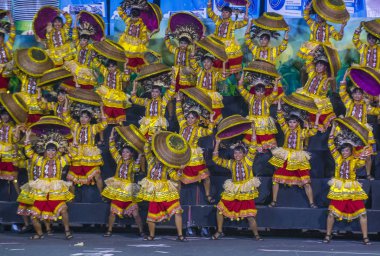 Manila, Filipinler - 27 Nisan: Aliwan fiesta üzerinde 27 Nisan 2018 Manila Filipinler katılımcılar. Aliwan Fiesta farklı kültürel festivaller Filipinler toplar yıllık bir olaydır